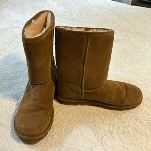 Bearpaw Elle Short Camel Brown Suede Boots Sz 10